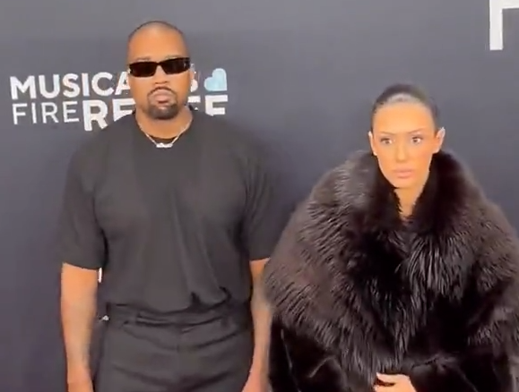 عکس و فیلم لخت شدن کانیه وست و همسرش 